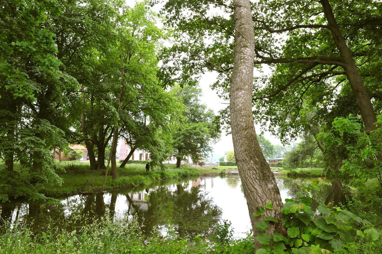 Biohotel Stiftsgut Wilhelmsgluecksbrunn Creuzburg Экстерьер фото